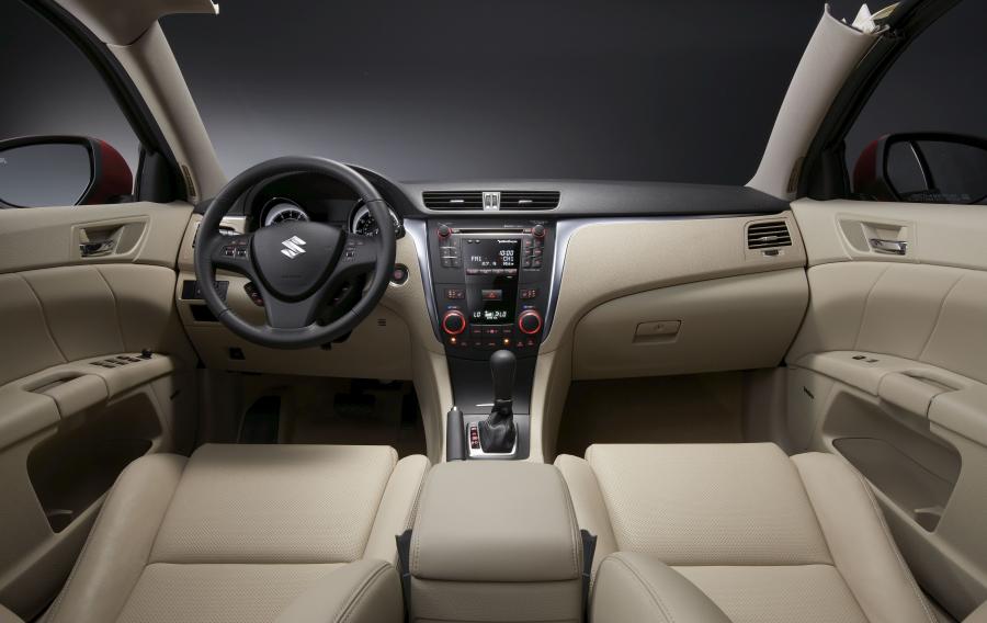  Suzuki Kizashi 2010 года  (фото 19 из 136)